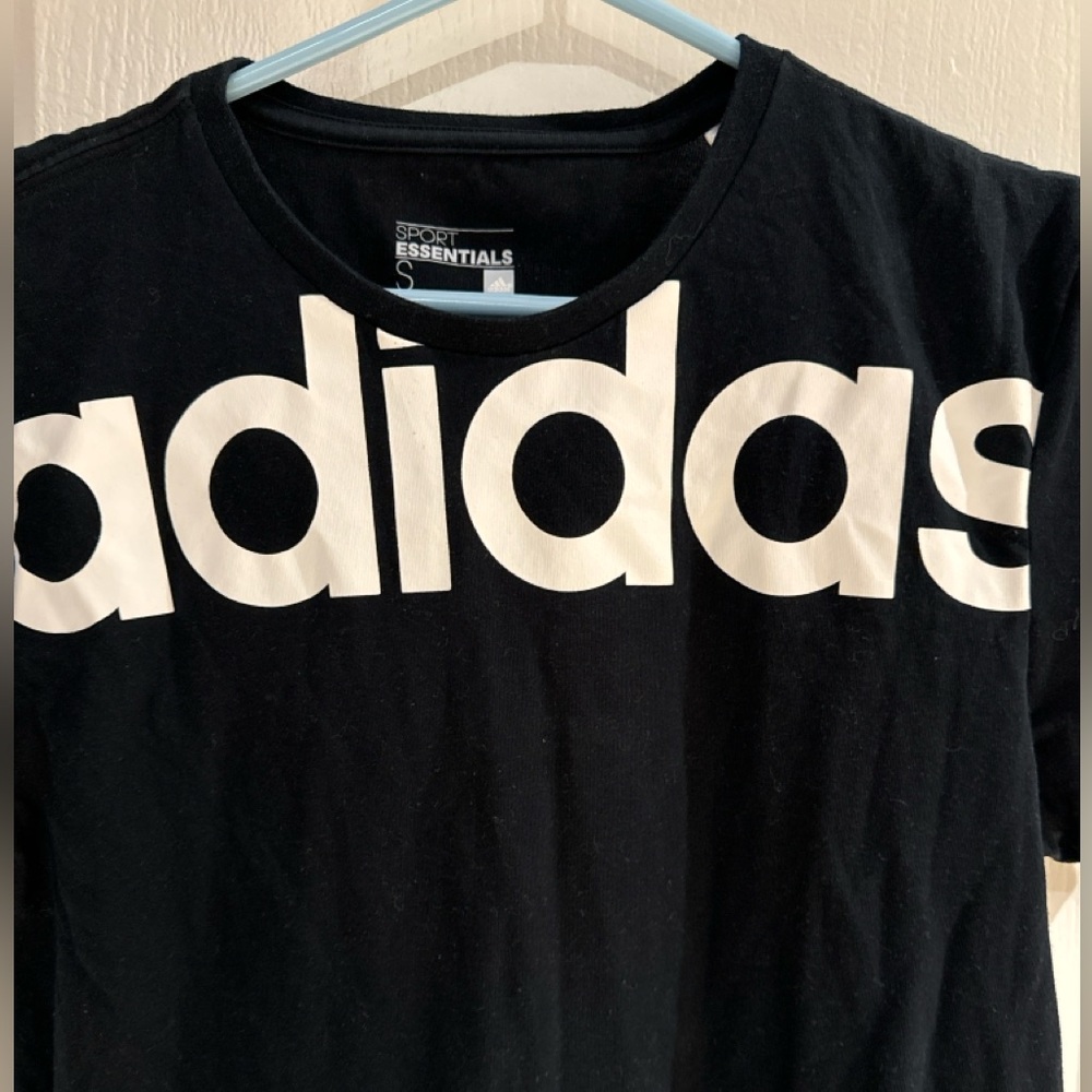 Adidas top - Picture 2 of 6